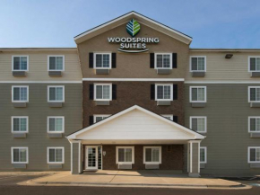 Отель WoodSpring Suites Kansas City Mission  Шони